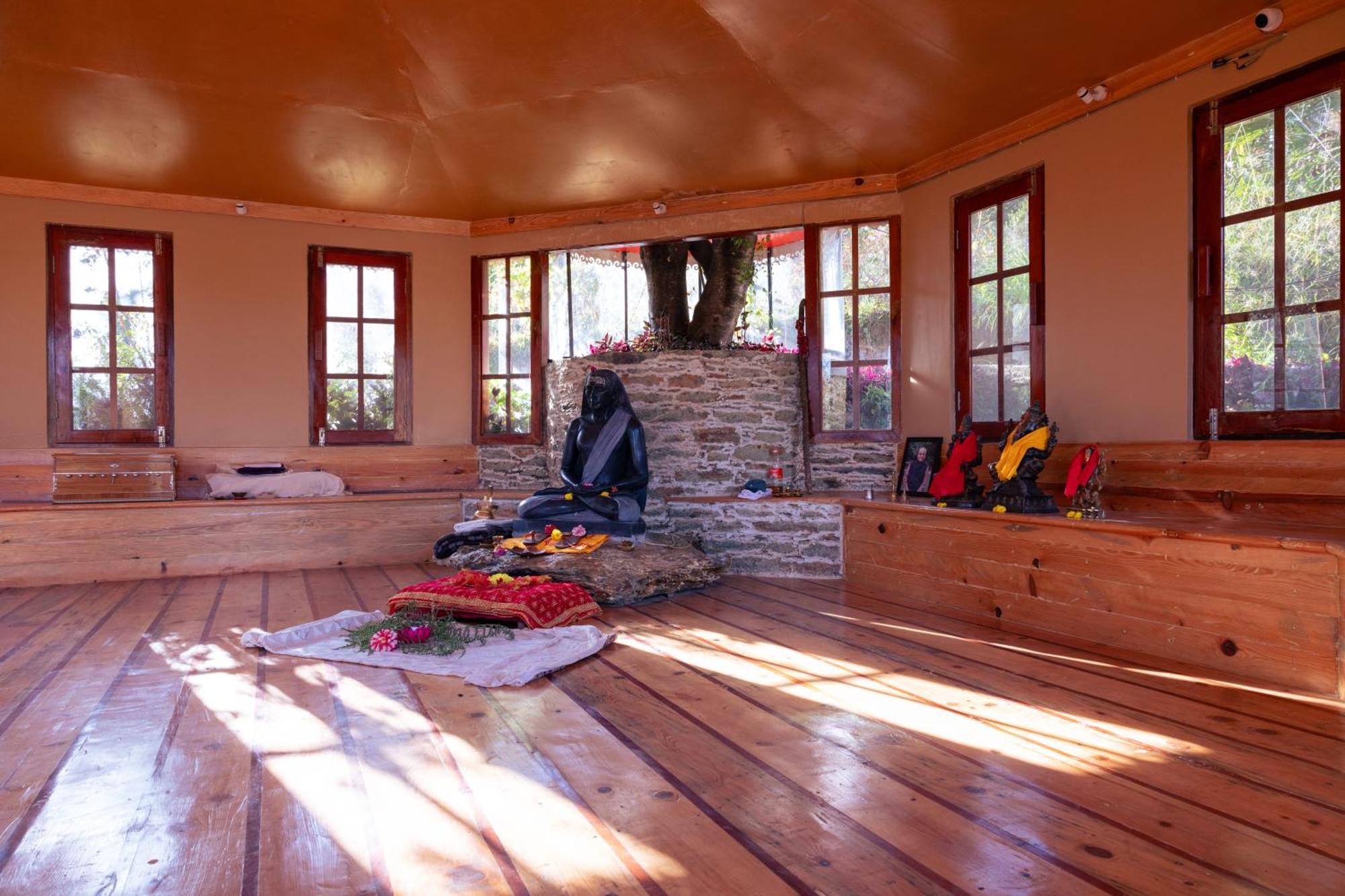 Dunagiri Retreat Dwarahat Екстериор снимка