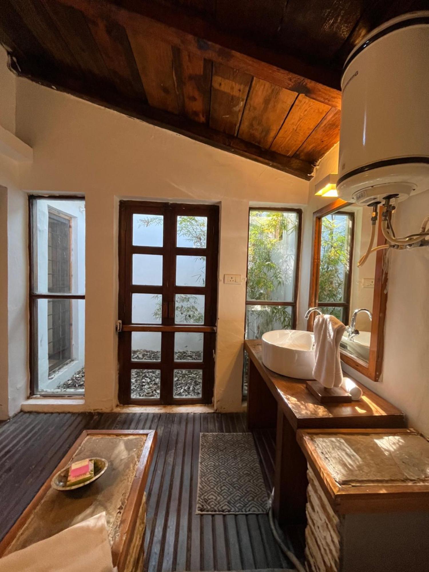 Dunagiri Retreat Dwarahat Екстериор снимка